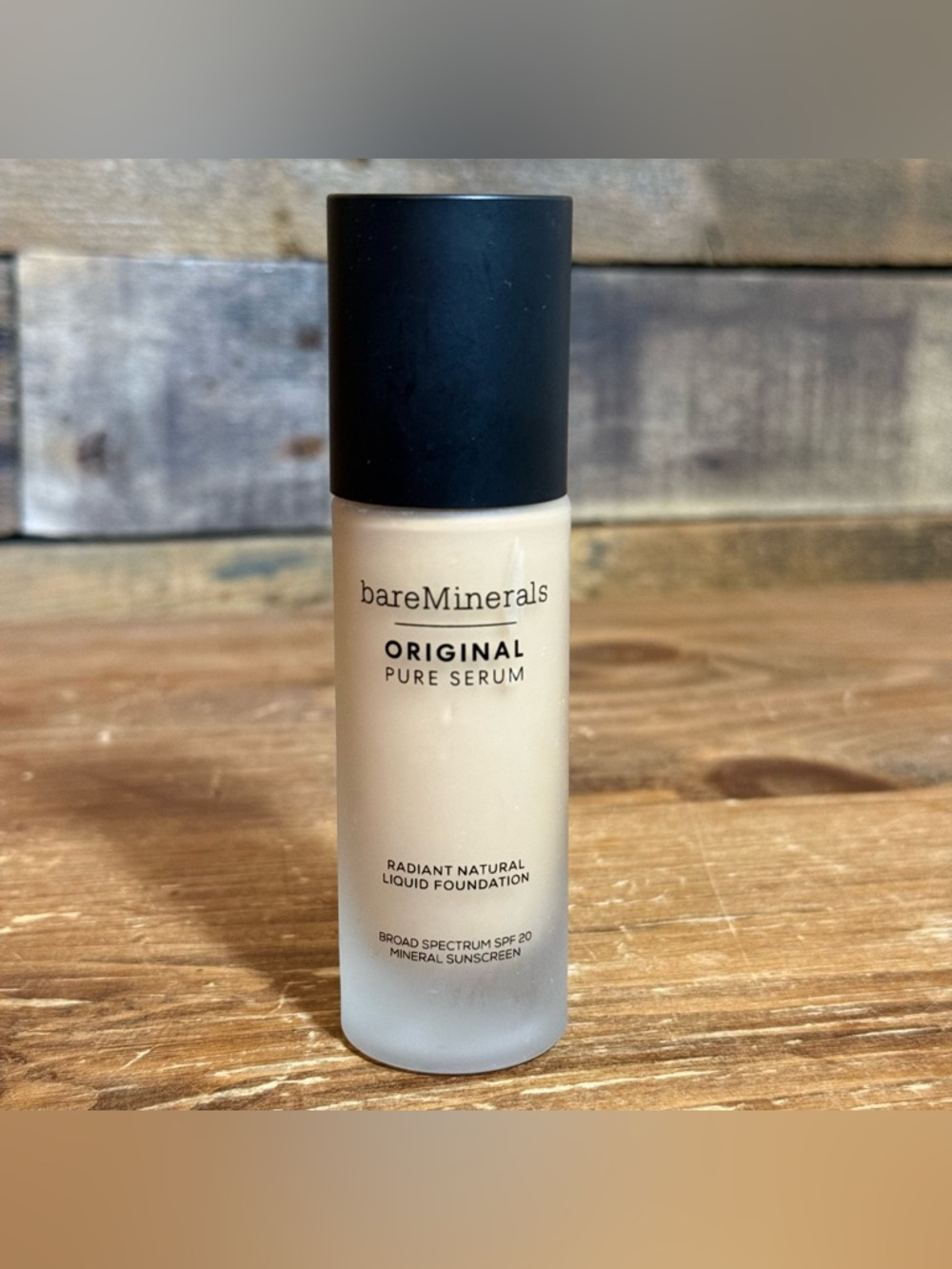 Bare Minerals BarePRO Performance Wear Liquid Foundation SPF 20 Medium Warm 3.